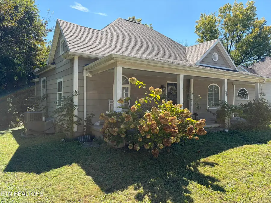 730 Banks Ave, Knoxville, TN 37917 - #3