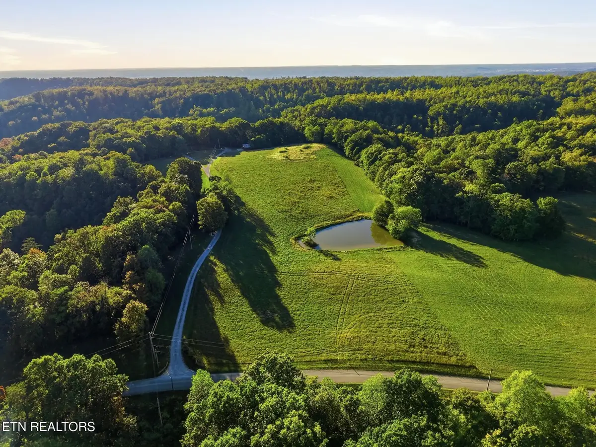 7977 White Oak Flatt Rd, Sparta, TN 38583 - #1