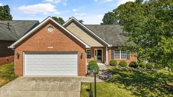 411 Woodlawn Gardens Way, Knoxville, TN 37920