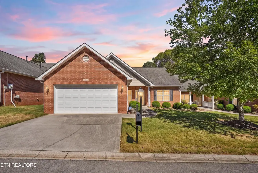 411 Woodlawn Gardens Way, Knoxville, TN 37920 - #2