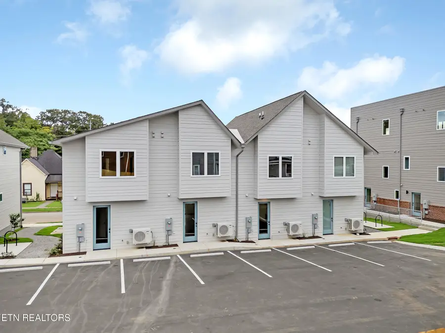 105 E Oldham Ave #103 #103, Knoxville, TN 37917 - #3