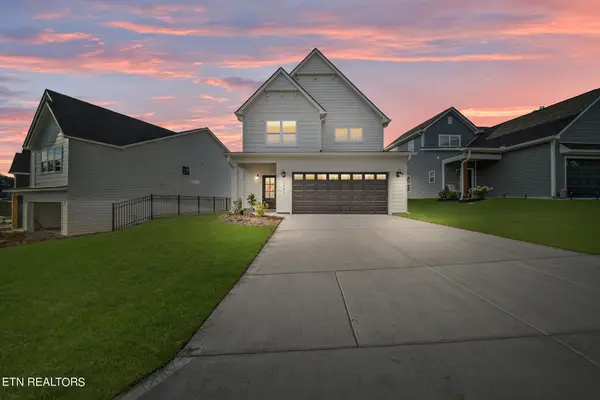 1621 Spring Berry Lane, Knoxville, TN 37924