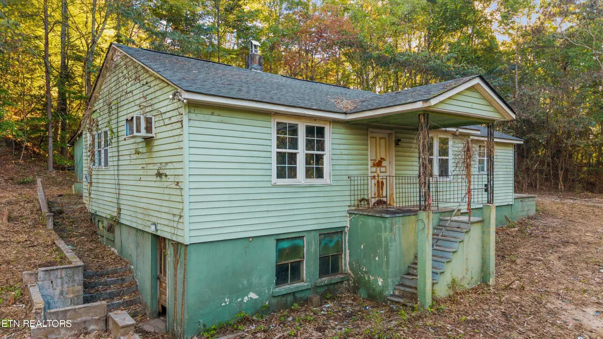 693 Hassler Mill Rd, Harriman, TN 37748 - #1
