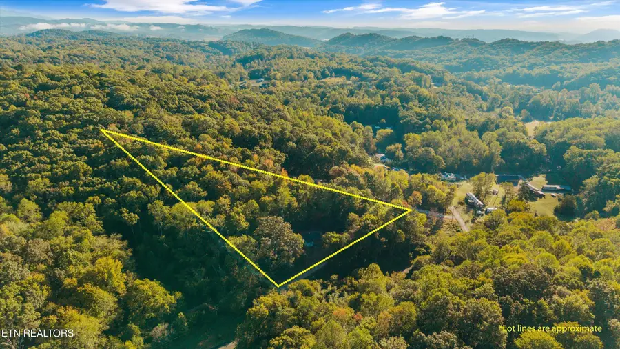 693 Hassler Mill Rd, Harriman, TN 37748 - #2