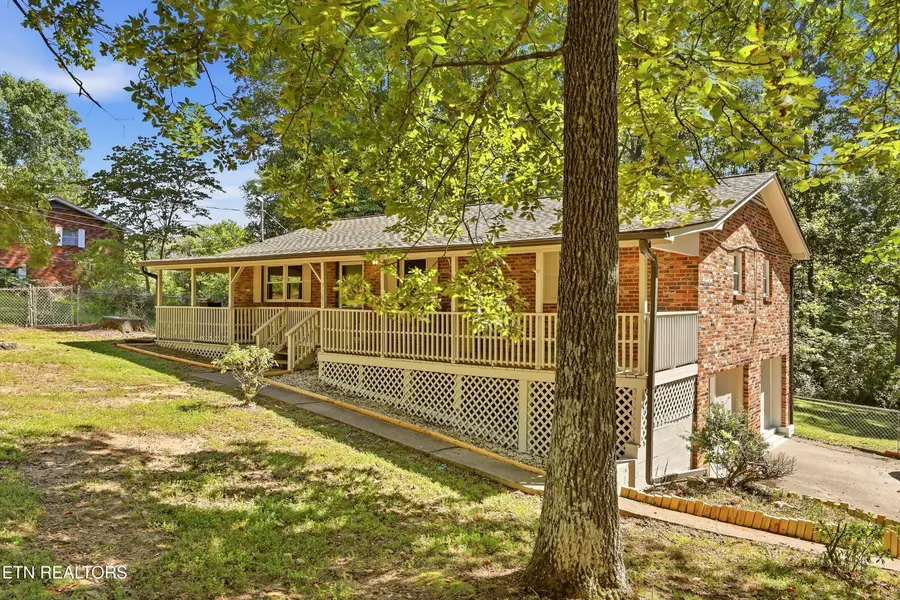 3101 Forest Heights Circle, Lenoir City, TN 37772 - #2