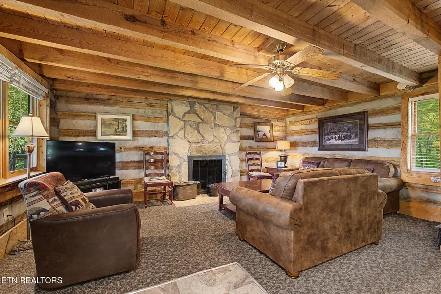 760 Fox Hollow Rd, Gatlinburg, TN 37738 - #3
