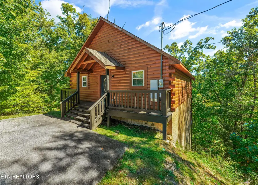 641 Country Oaks Drive, Pigeon Forge, TN 37863 - #3