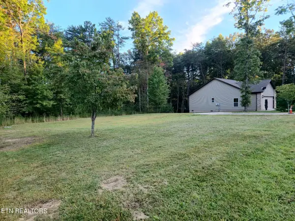227 Thrushwood Drive, Crossville, TN 38558