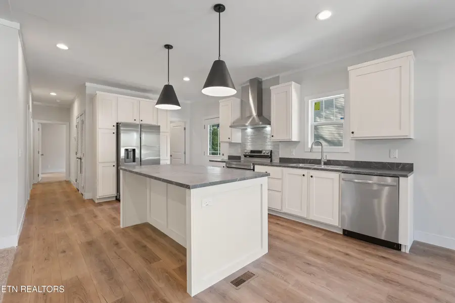 2208 Cityview Ave, Knoxville, TN 37915 - #2