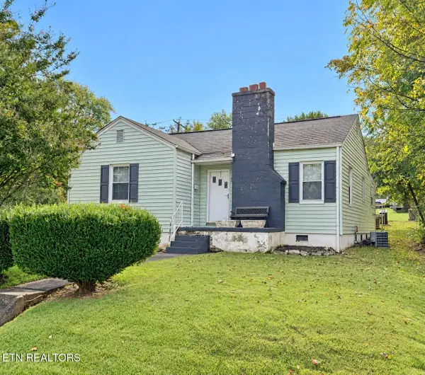 820 Oglewood Ave, Knoxville, TN 37917