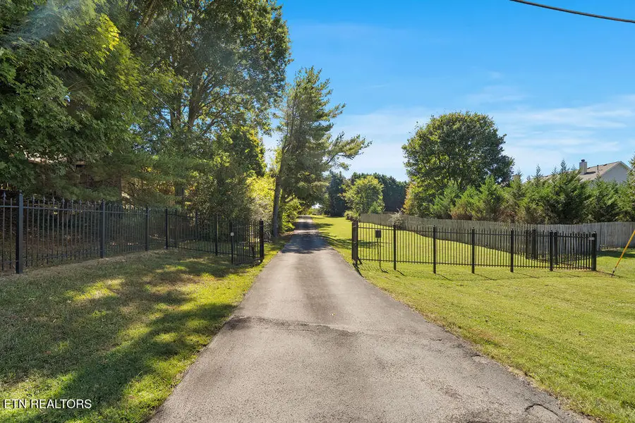 9000 Westland Drive, Knoxville, TN 37922 - #2