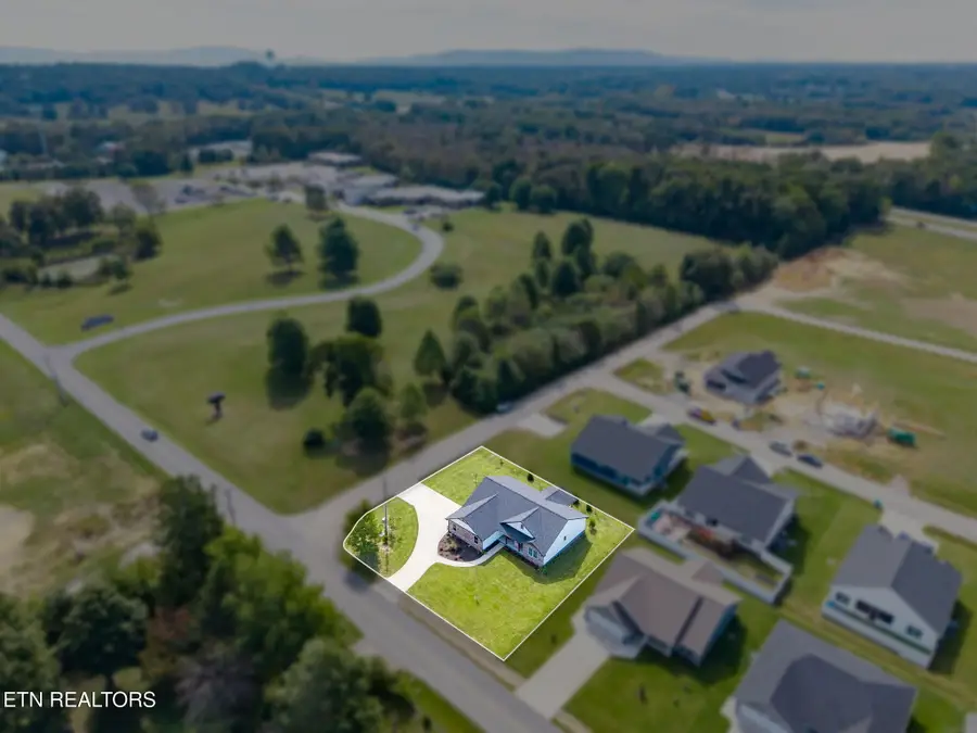 2643 Cook Rd, Crossville, TN 38571 - #2