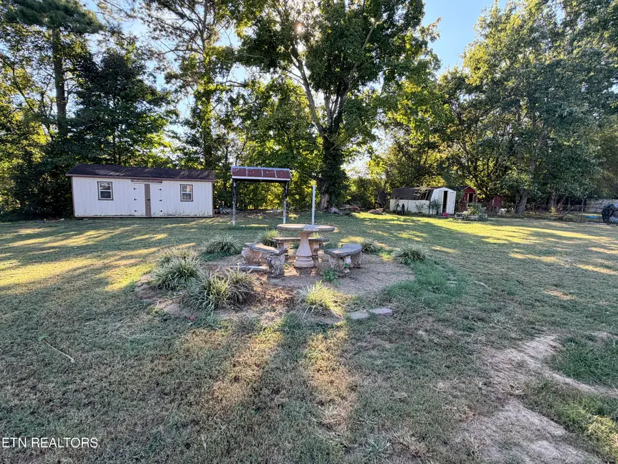 317 Woodlawn Drive, Kingston, TN 37763 - #2