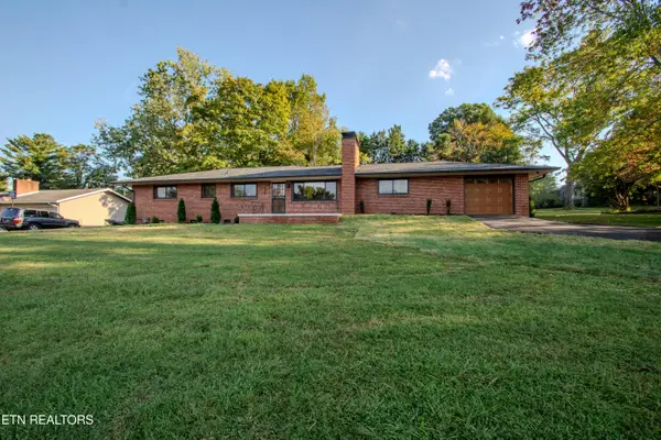 7020 Downing Drive, Knoxville, TN 37909