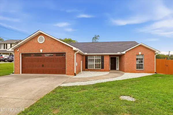 2140 Ember Brook Lane, Powell, TN 37849