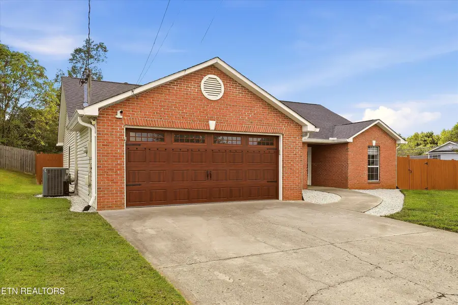 2140 Ember Brook Lane, Powell, TN 37849 - #2