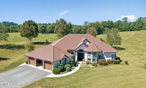 1089 Dogwood Rd, Tazewell, TN 37879