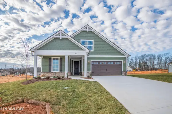 471 Trillium Tr, Lenoir City, TN 37771