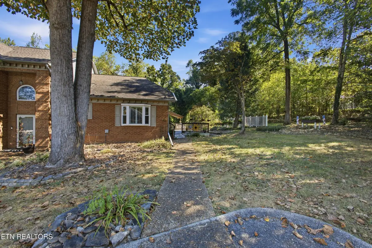 221 Brentwood Way, Kingston, TN 37763 - #1