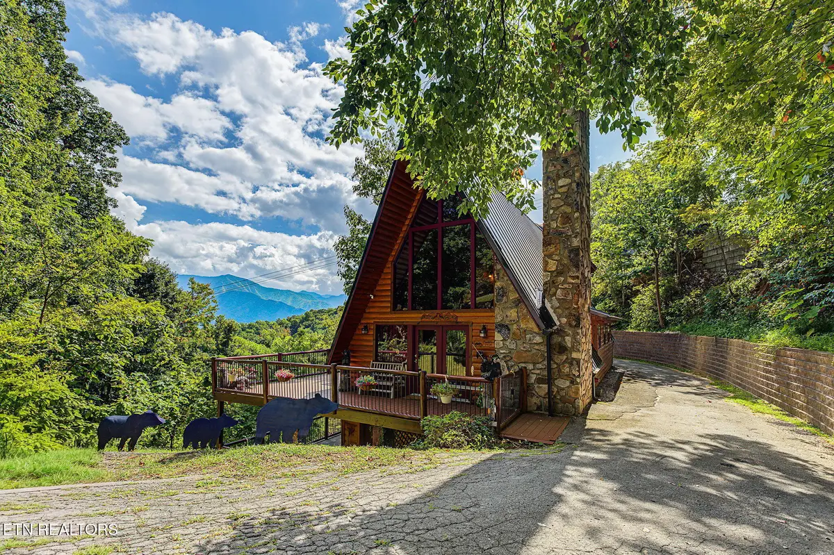 1404 S Baden Drive, Gatlinburg, TN 37738 - #1
