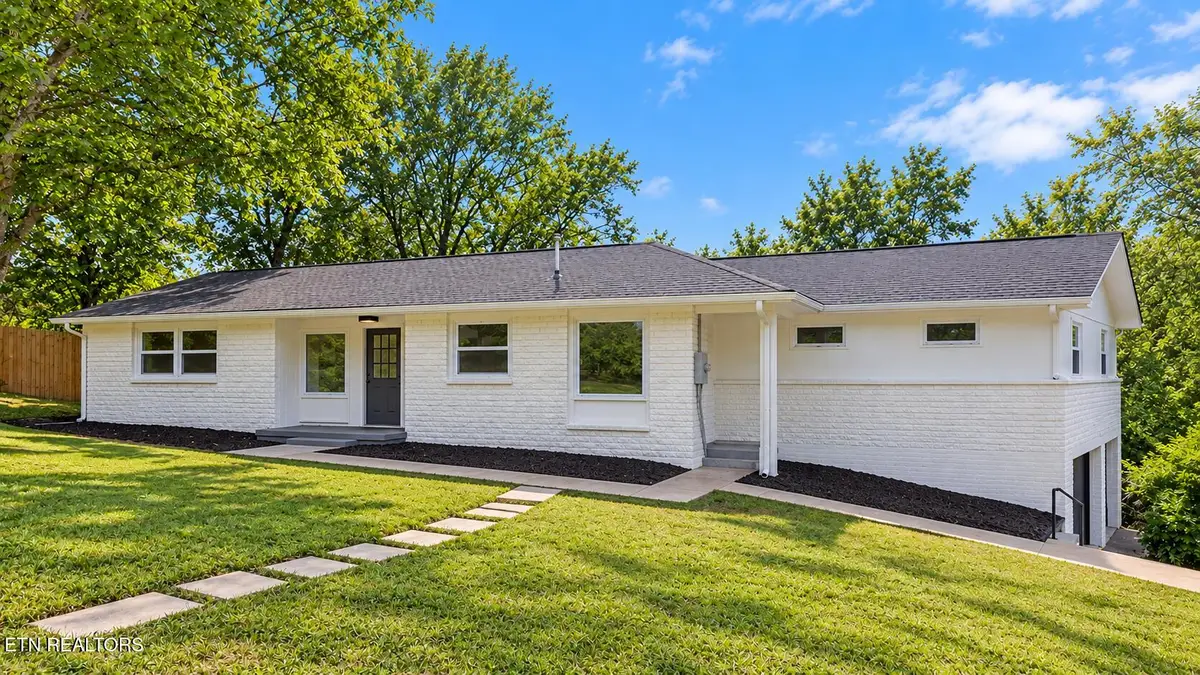 812 Sunset Drive, Kingston, TN 37763 - #1