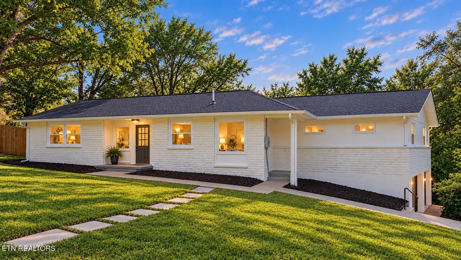 812 Sunset Drive, Kingston, TN 37763 - #2
