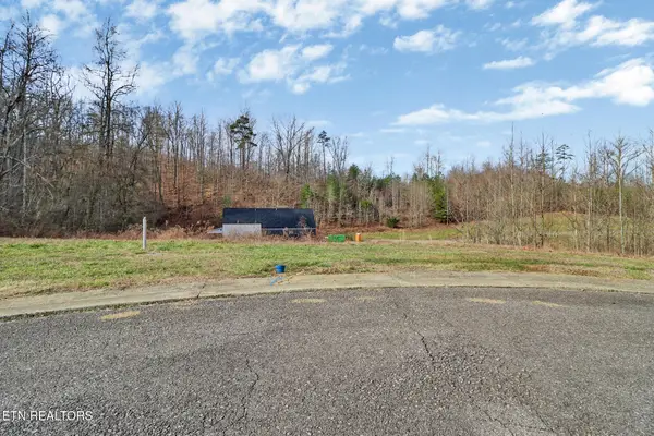 122 Willow Oak Drive, Oak Ridge, TN 37830