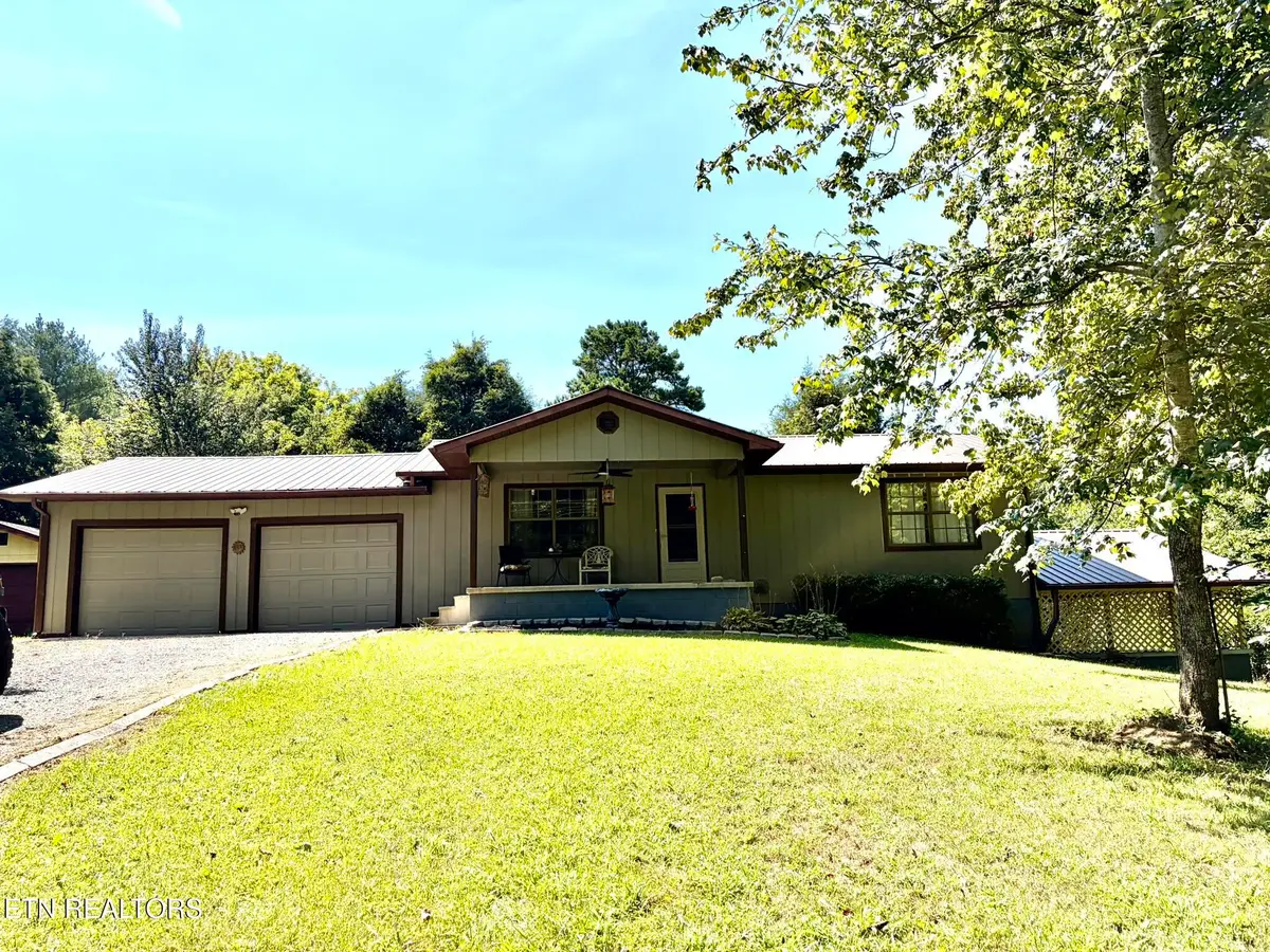 1003 Lincoln Rd, Jamestown, TN 38556 - #1