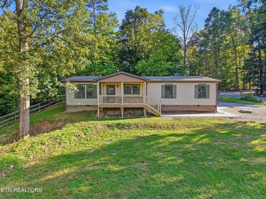 938 Mountain View St, Pigeon Forge, TN 37863 - #2