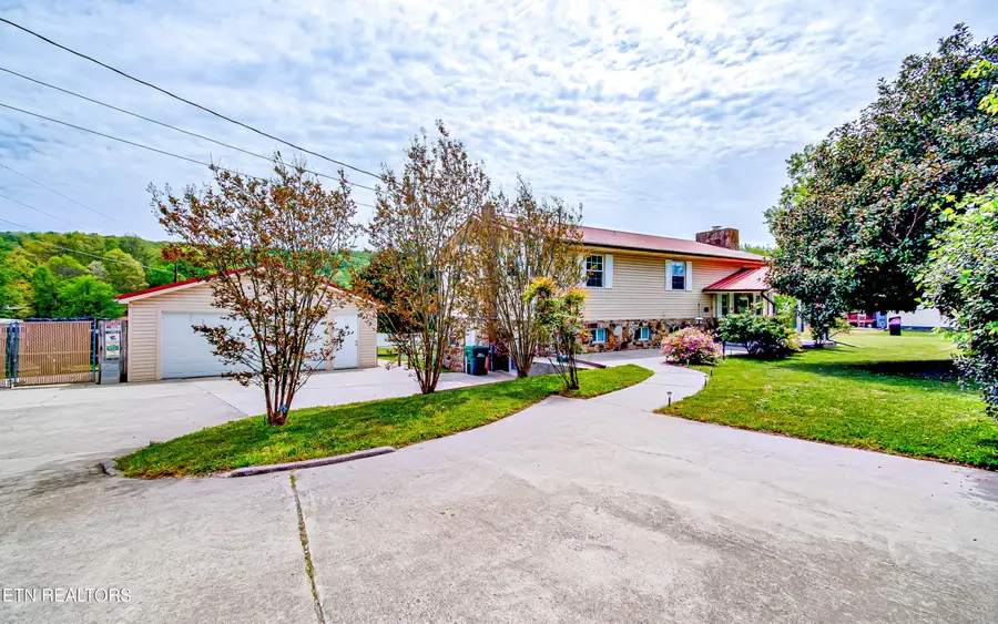 4533 Hines Valley Rd, Lenoir City, TN 37771 - #2