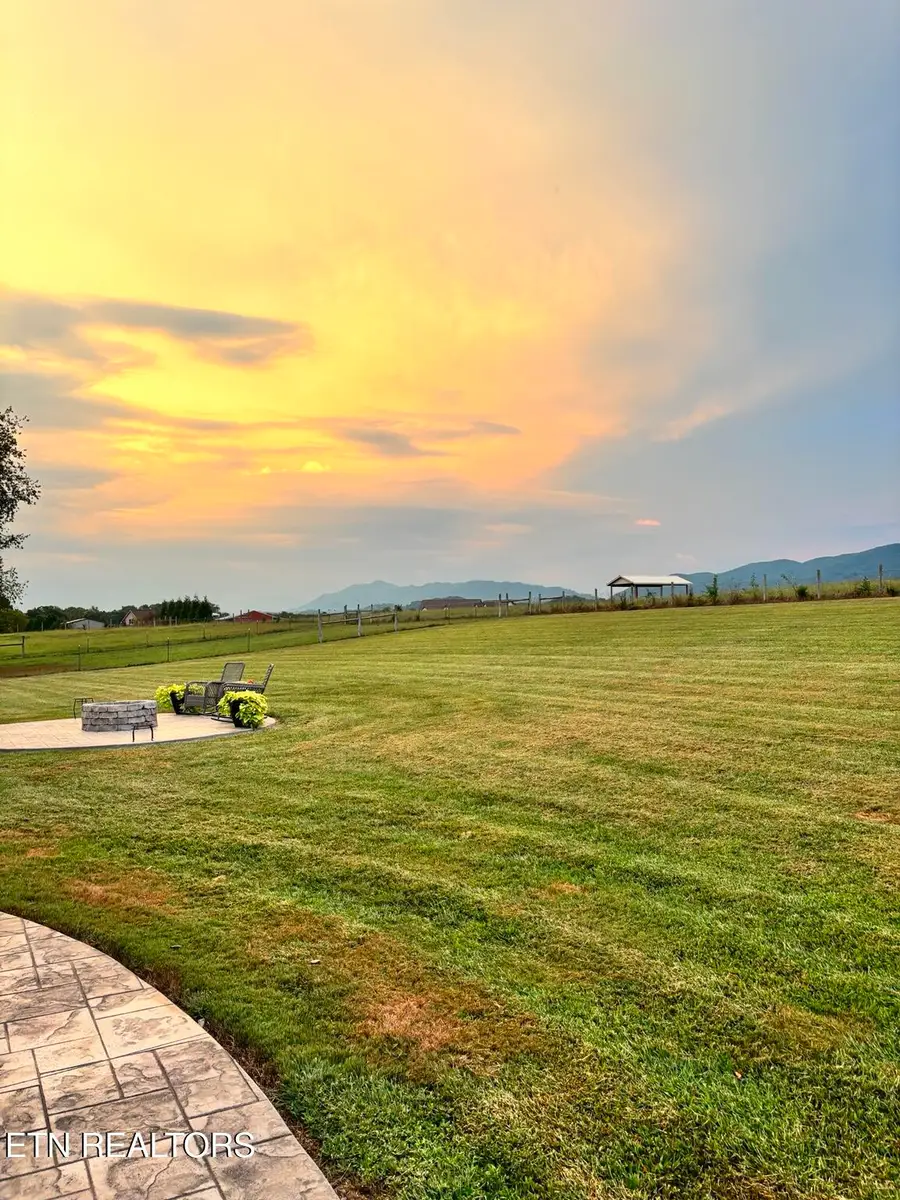 3604 Pineview Rd, Maryville, TN 37803 - #3