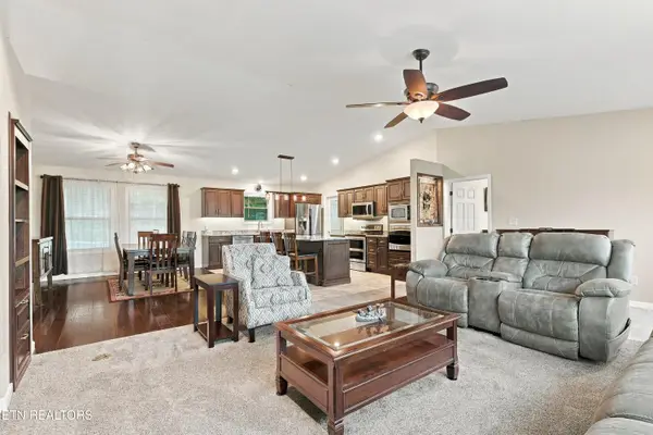 2021 Compton Court, Sevierville, TN 37876