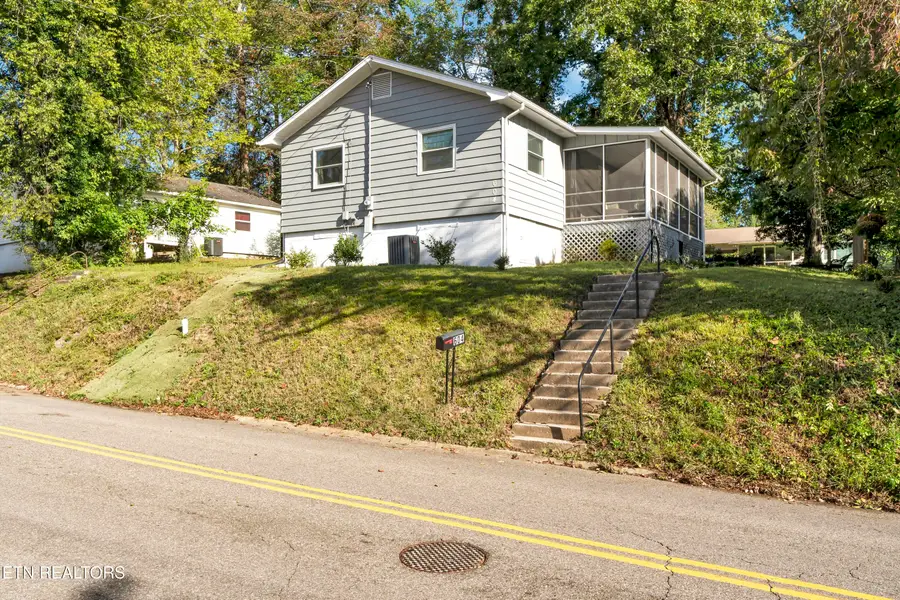 604 Florida Ave, Oak Ridge, TN 37830 - #2