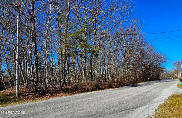 308 Kings Down Drive, Crossville, TN 38558