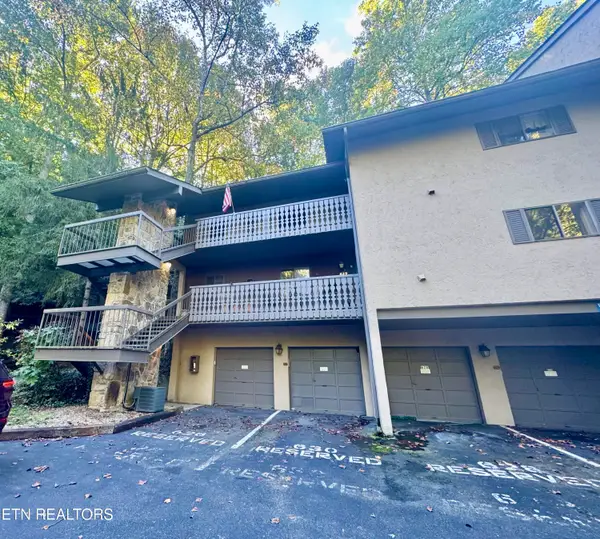 1235 Ski Mountain Rd #APT 629, Gatlinburg, TN 37738