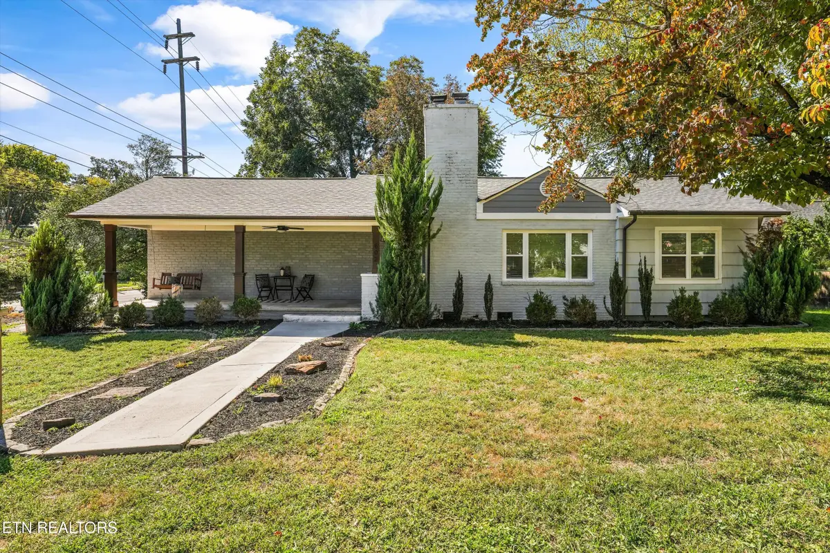 602 W Glenwood Ave, Knoxville, TN 37917 - #1