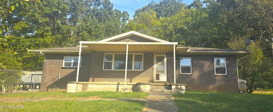 204 Mccall Rd, Maryville, TN 37804 - #2
