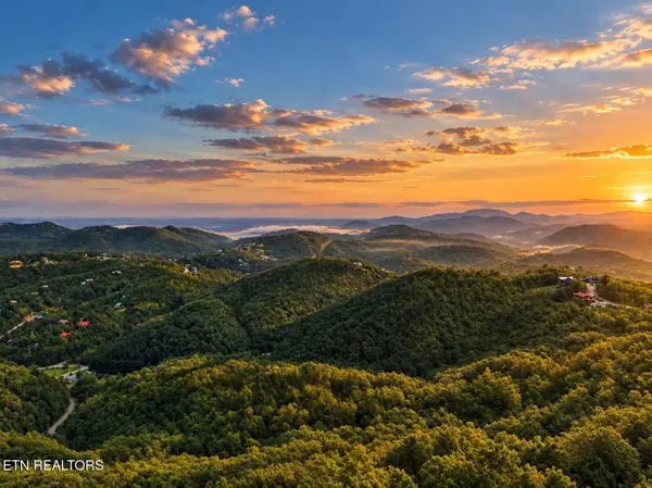 Misty Shadows Drive, Sevierville, TN 37862