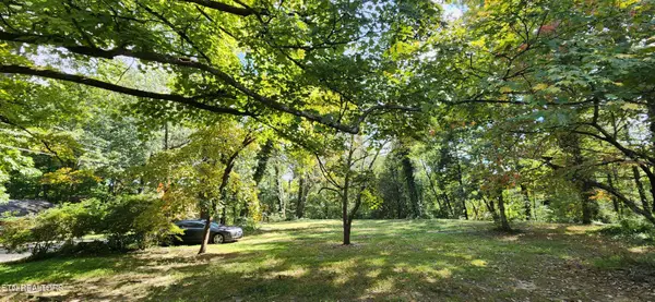 5817 Ridgewood Rd, Knoxville, TN 37918