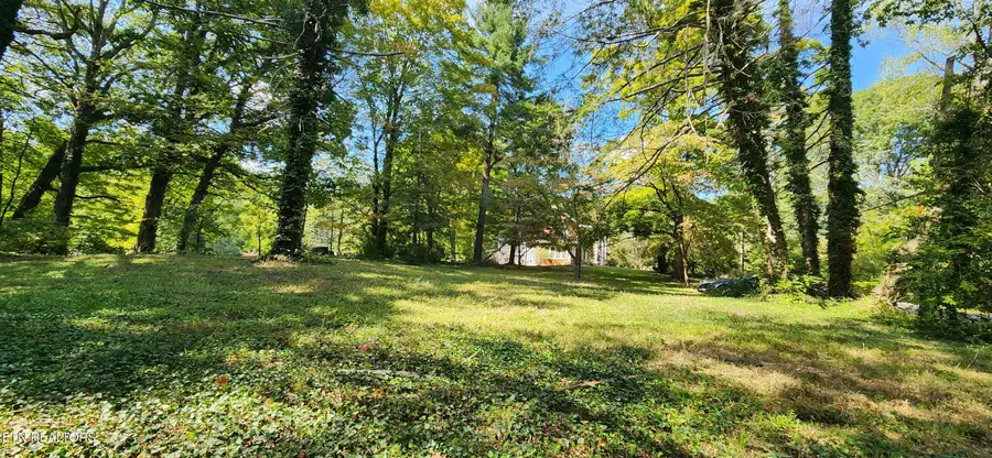 5817 Ridgewood Rd, Knoxville, TN 37918 - #2