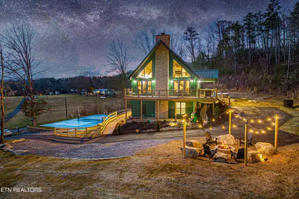 2773 Clabo Rd, Sevierville, TN 37862