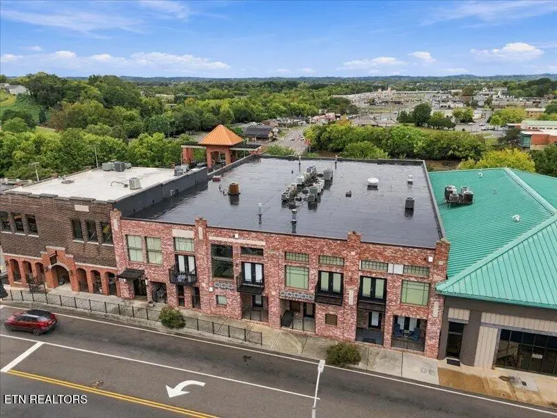 149 E Harper Ave #149, Maryville, TN 37804 - #1