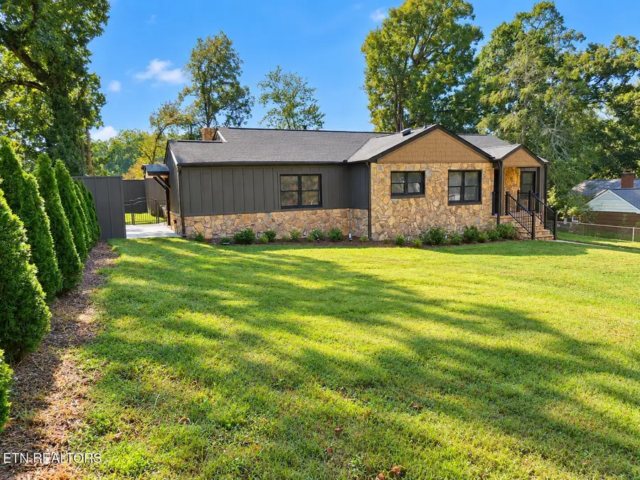 3434 Kenilworth Lane, Knoxville, TN 37917 - #3