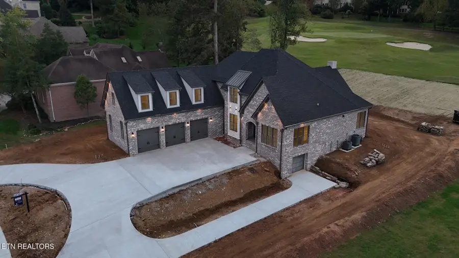 1075 Oak Chase Blvd, Lenoir City, TN 37772 - #2
