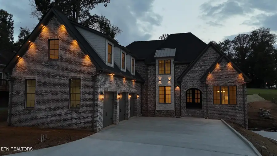 1075 Oak Chase Blvd, Lenoir City, TN 37772 - #3