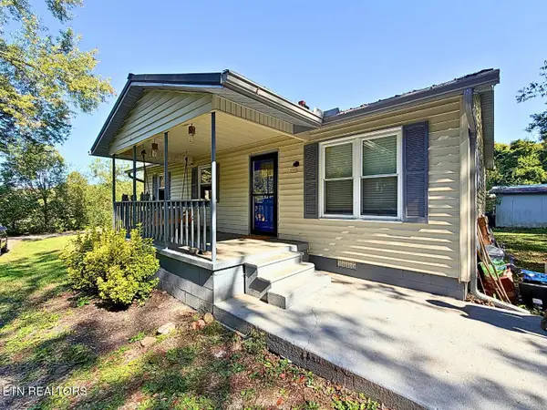 3957 Payne Hollow Rd, Walland, TN 37886