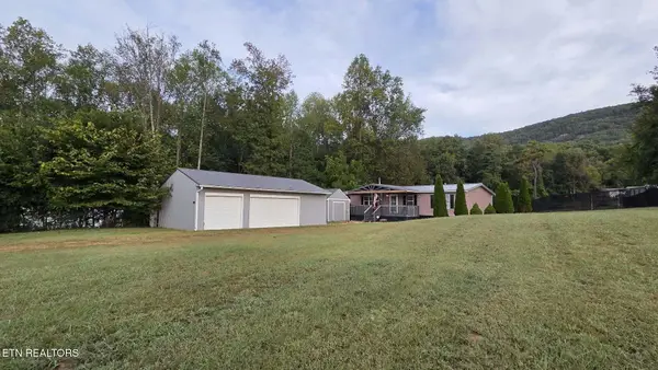 118 Coffey Lane, Harriman, TN 37748