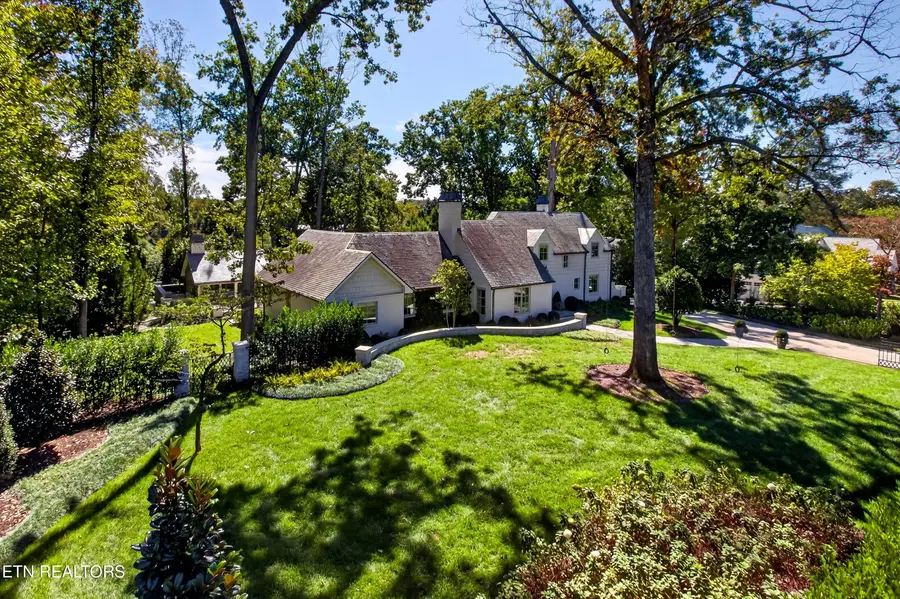 3672 Woodland Drive, Knoxville, TN 37919 - #2