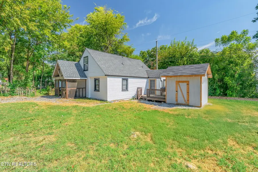 224 E Burwell Ave, Knoxville, TN 37917 - #3