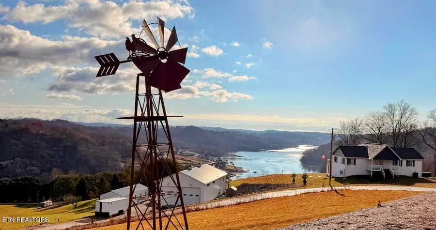 420 Mariner Point Rd, Lafollette, TN 37766 - #3